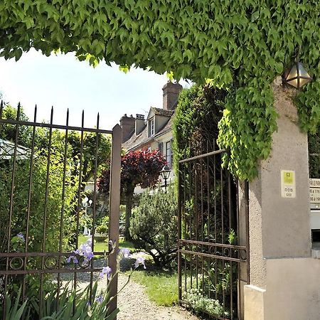 Logis - Hotel Restaurant Les Tilleuls Saint-Florentin  Exterior foto